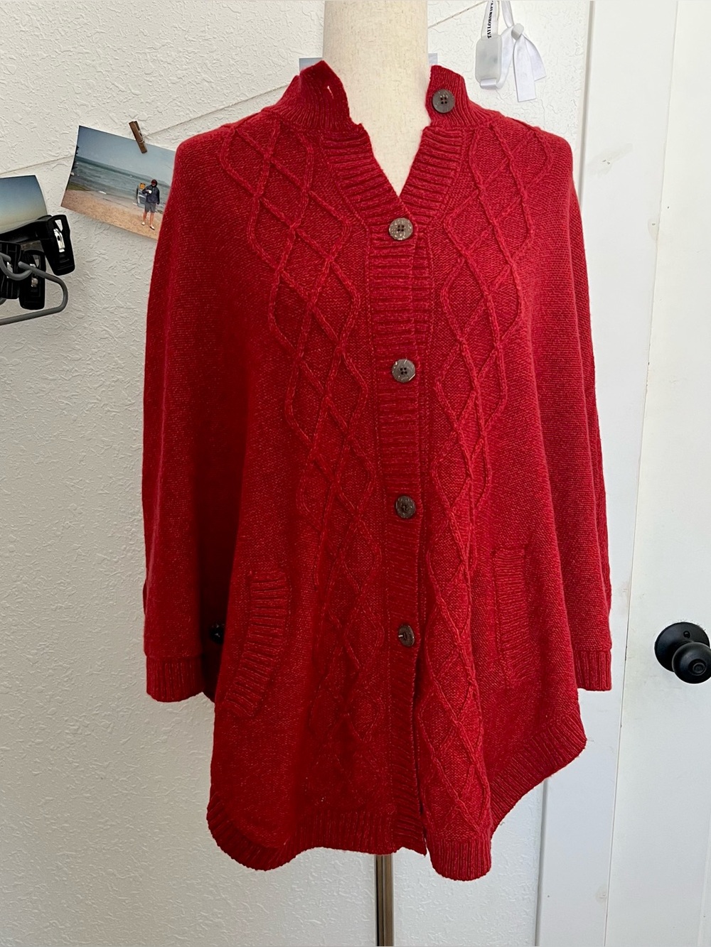 NWT‎ Vermont Country Store Red Cable Knit Wool Blend Poncho